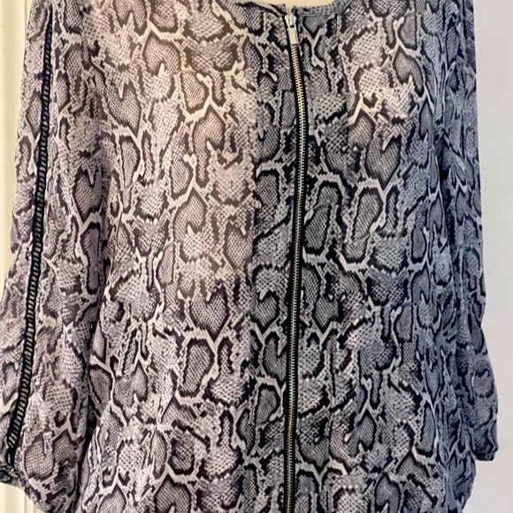 Cache sheer top/ jacket! - Picture 6 of 6